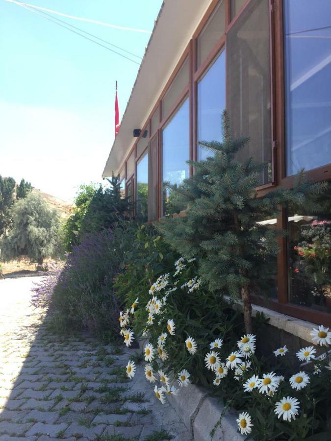Arnovalley Hotel Юргюп Екстериор снимка